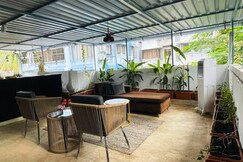 StayLuxe-Chic AirBnB near Mumbai Airport, Mumbai StayLuxe-Chic AirBnB near Mumbai Airport, Mumbai