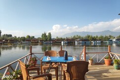 Quebec Group of House Boats, Srinagar Quebec Group of House Boats, Srinagar