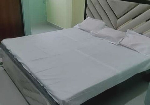 Hotel O sr guest house