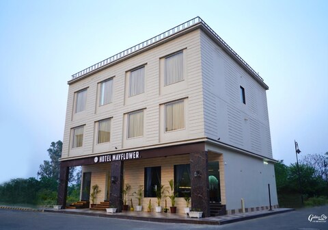 MAYFLOWER By BELOFTE HOTELS