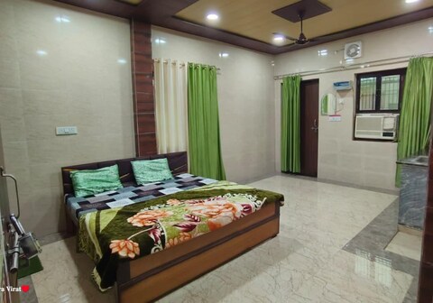 Goswami Home Stay Near Prem Mandir By HRG