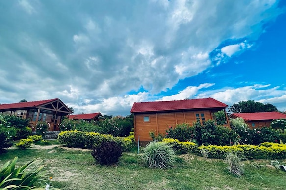 Leo Wooden Resort
