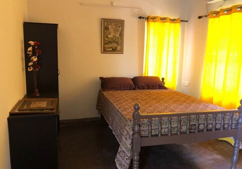 Cozy Bedroom near Auroville (BLUE PEPPER ROOM)