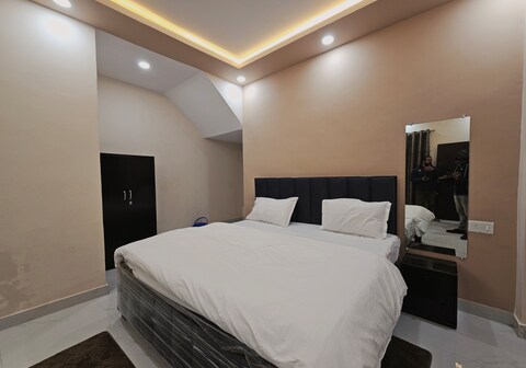 Maa Parvati Homestay Ayodhya