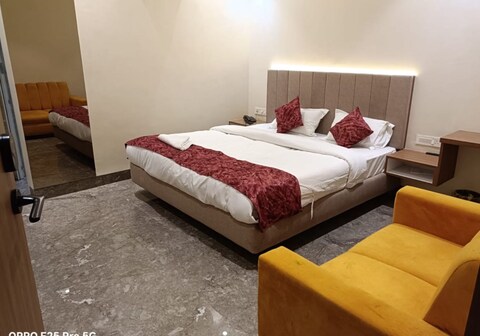 OYO 840119 Lakshmi Krishna Banquet