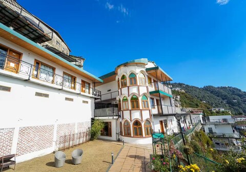 Glen 2 Bedrooms - Room with Balcony & View