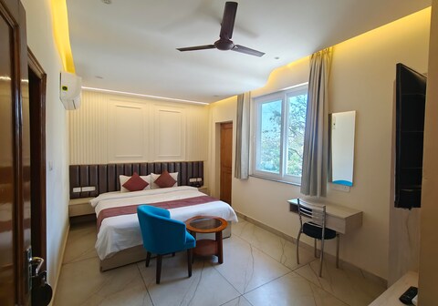 Hotel Devaaya Palace @ Laxman Jhula