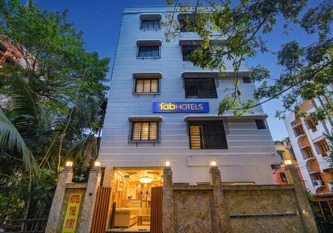 FabHotel The Ruby Park