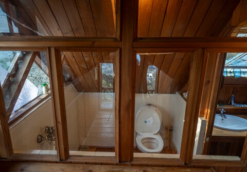 Offbeat European Cottage Near Dharamshala