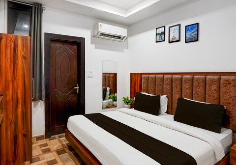 Hotel Nirvana Elevate Laxman Jhulla