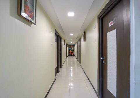 Hotel O Royal Inn
