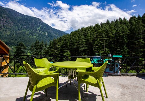 Elysian Woods-New Devi Dayar