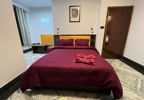 ROTARA HOTEL (B&B 1.1 K.m from MG MARG)