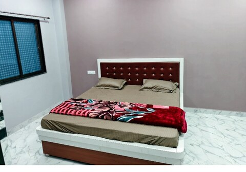 Gurukripa hotel and restaurent