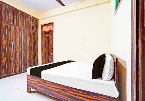 Hotel O S.B.N HOTEL AND RESEIDENCY