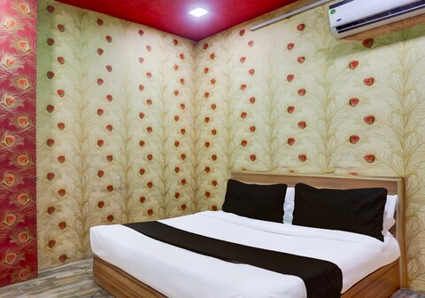 Super Hotel O S J Residency