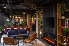 Radisson Red Gatwick Airport, Surrey Radisson Red Gatwick Airport, Surrey