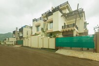 OYO 18856 Home Luxury with Pool 4BHK Villa, Lonavala And Khandala OYO 18856 Home Luxury with Pool 4BHK Villa, Lonavala And Khandala