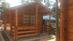 Chrisha's Beach Resort, Anjuna, Goa Chrisha's Beach Resort, Anjuna, Goa