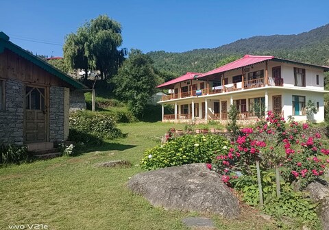 Dayara Bugyal Sarai Homestay at Dayara Bugyal Trek Point