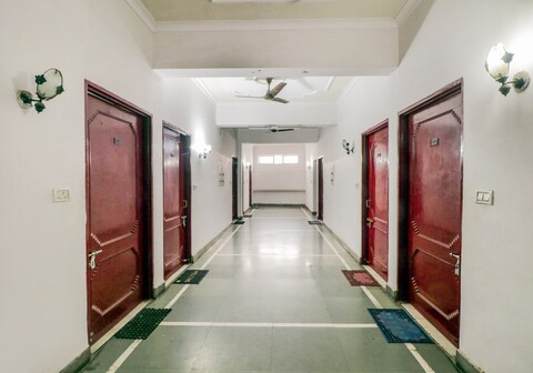 Hotel O Jc Guest House