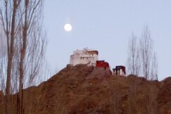 Niri La Ladakh Guest House, Leh Niri La Ladakh Guest House, Leh
