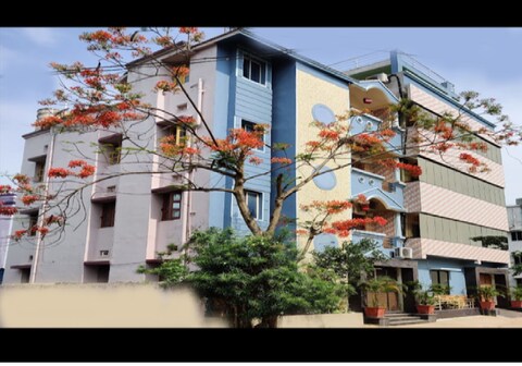 Casa Vacay Residency By WB Inn