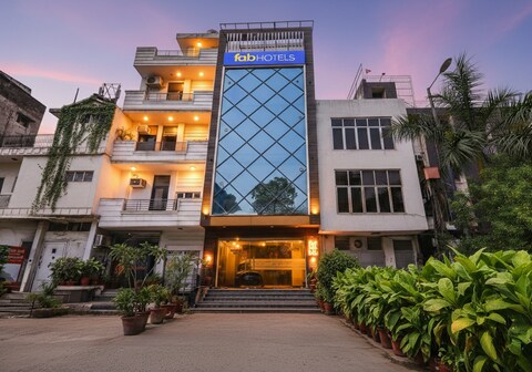 FabHotel Yash Residency - Yamuna Sports Complex