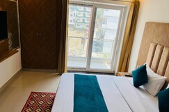 Hotel Mahadev Restaurant & Cafe, Rishikesh Hotel Mahadev Restaurant & Cafe, Rishikesh