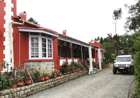 Bless Hill Bungalow | Rooms & Guided Treks