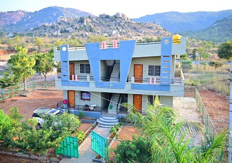 PVRR HILL VIEW RESORTS