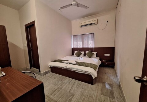 Hotel O Saltlake Guest House