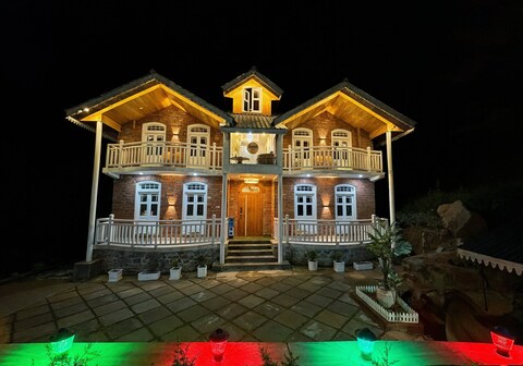 Ahaad 2BR Forest View - FF in Srinagar by Homeyhuts