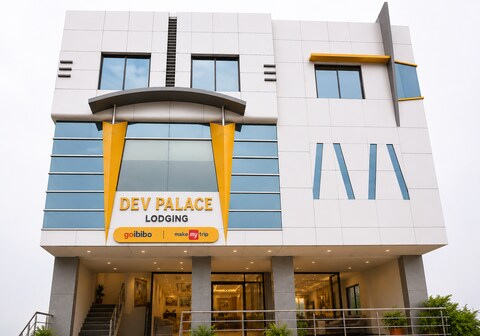 Hotel Dev Palace Lodging