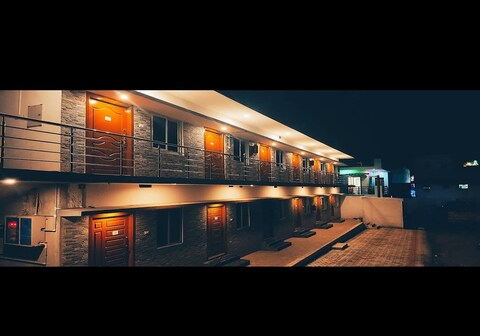 Cloud Residency Yercaud-Near Bus Stand and Lake