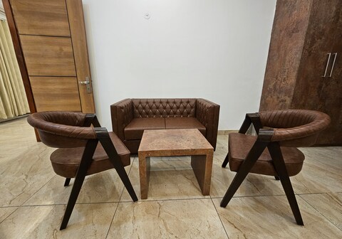 Lodgers near India Expo Centre