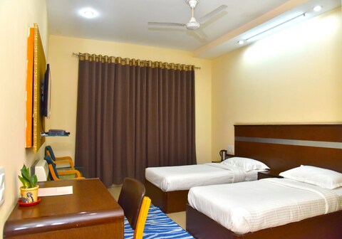 Spice Hotel @ Selaqui Industrial Area