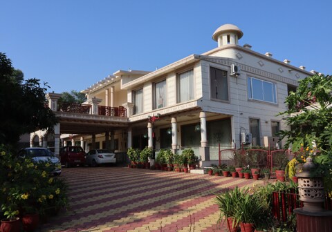 PRITHVI FARM COTTAGE AND VILLA PINJORE