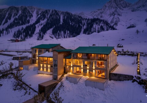 Hotel Snowland Sonmarg