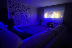 Luxura Heaven | Room in a Villa, Cochin Luxura Heaven | Room in a Villa, Cochin