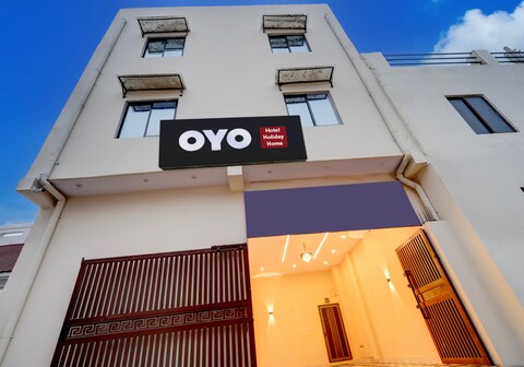 Super OYO Hotel O Varanasi - Prayagraj Crossway Formerly Holiday Home