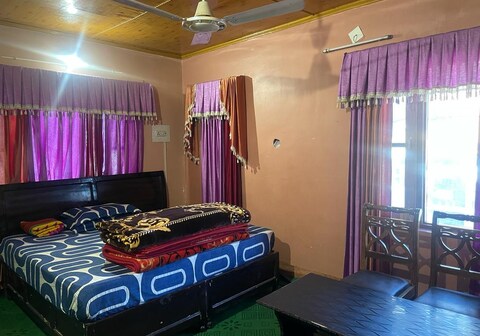 Royal Bird Guest House