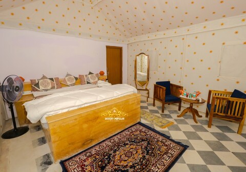 Desert Popular Resort & Camp