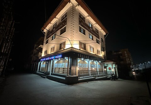 Hotel Budshah Residency, Srinagar