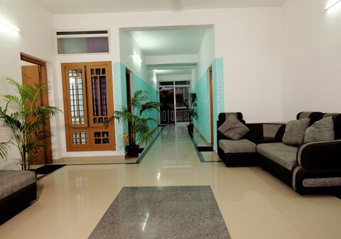 English Holidays Anachal Munnar