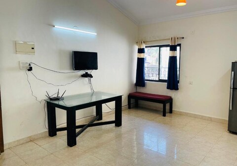 Calangute Apartment with Pool