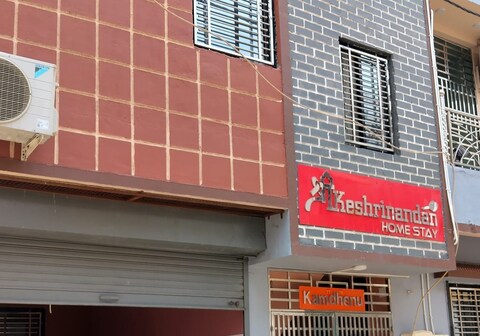 Shree Keshrinanadan homestay & Restaurant