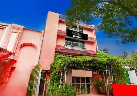 Super Collection O Nandanpura Sipri Bazar Formerly Hotel Highway Jhansi