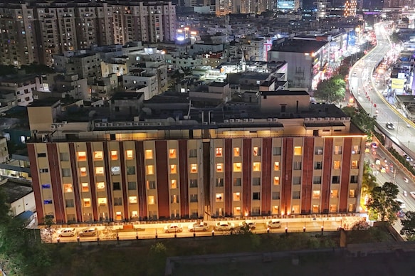 The Altruist Business Hotel (Hitech)