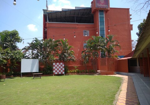 Hotel Madhuban